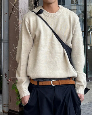Simple round-neck knit