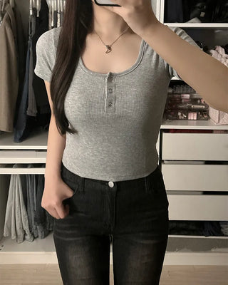 Button-down U-neck short-sleeved T-shirt