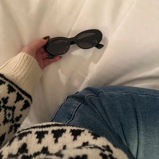 Round-shaped sunglasses