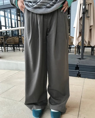 Two-pleat wide slacks
