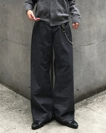 Low-pocket striped denim pants