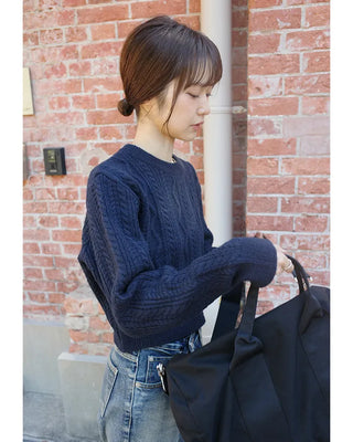 Cropped round knit