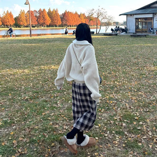 Checkered long skirt