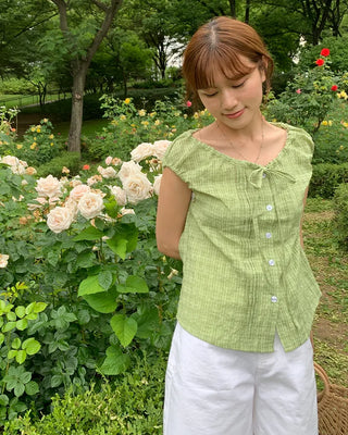 Checked ribbon blouse