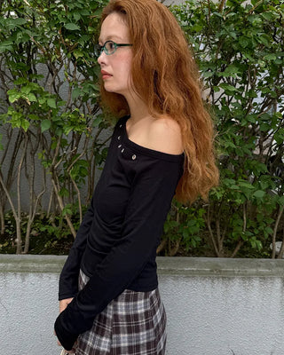 Eyelet Off-Shoulder Long Sleeve T-Shirt