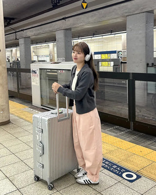 Pleated cotton wide-leg pants
