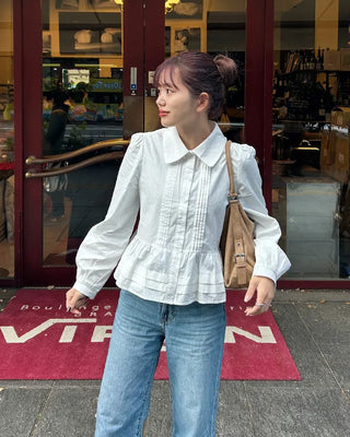 Colored frill blouse
