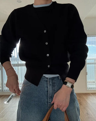 Voluminous V-neck cardigan
