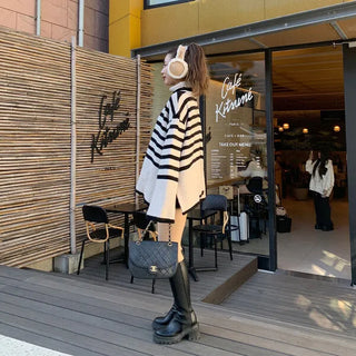 Turtleneck Slit Knit
