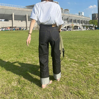 Rolled-up denim pants