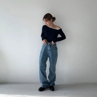 Line Off-Shoulder T-Shirt