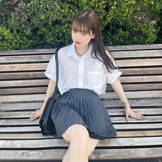 Pleated mini skirt