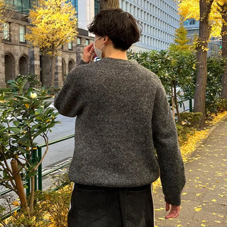 Wool-blend color round knit