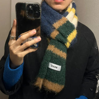 Colored border scarf
