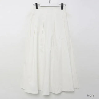 Pintuck flared skirt