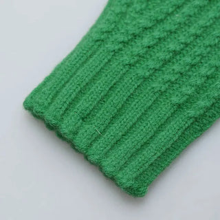 Cable knit gloves