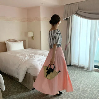 Pintuck flared long skirt