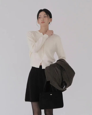 Y-neck modern cardigan