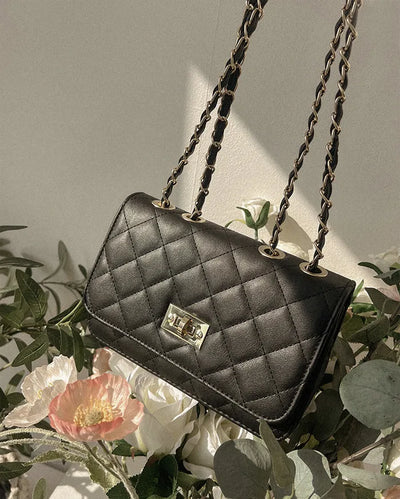 Classic buckle quilted mini chain shoulder bag