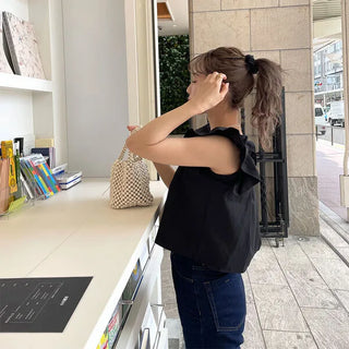 Frilled short-sleeved blouse
