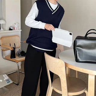 V-neck knit vest