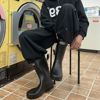 Simple belt medium rain boots