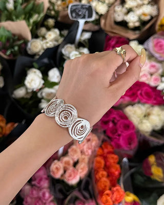 Circle Metallic Bangle Bracelet