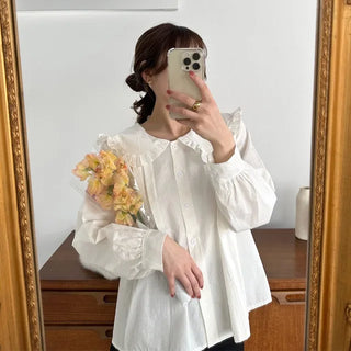 Frill collar blouse