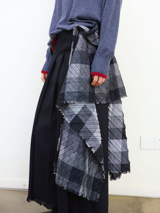 [NeverSeez] Tassel Pleated Skirt