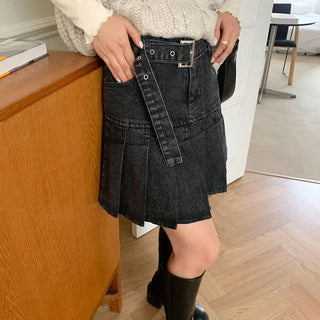 Belted denim pleated skirt