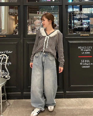 Wide-leg denim with side pleats