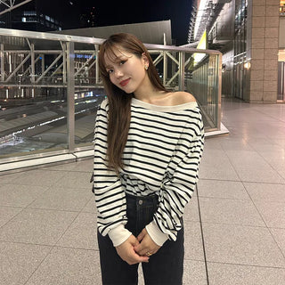 Striped off-shoulder sweatshirt