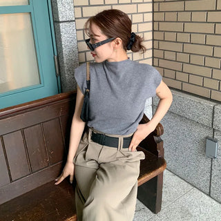 Half-neck short-sleeve knit