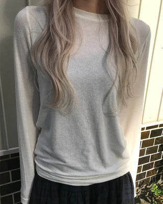 Round neck long-sleeve T-shirt