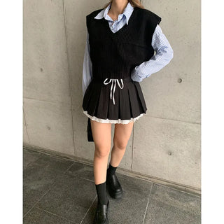 Oversized V-neck knit vest