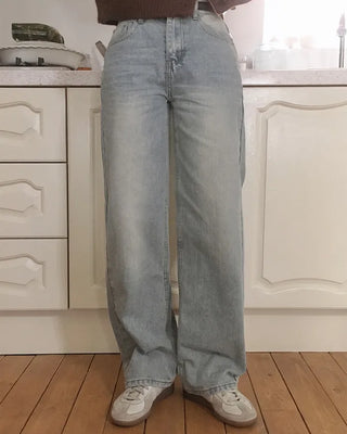 Semi-wide straight denim pants