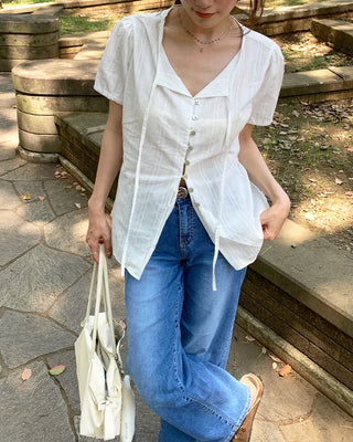 Collarless tie blouse