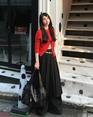 Pleated long skirt