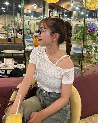 One-off shoulder polka dot half-sleeve T-shirt