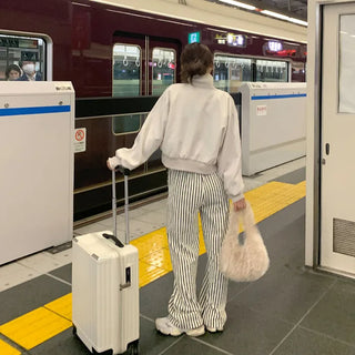 Striped wide-leg pants
