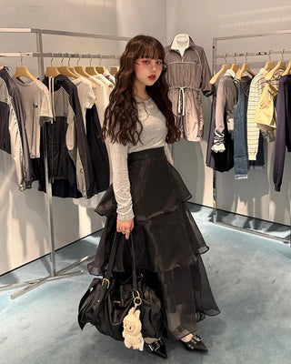 Side-shirred long-sleeve T-shirt