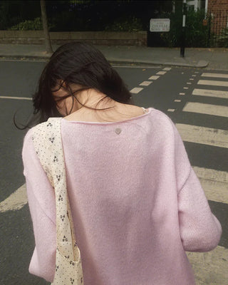 Slim Heart V-Neck Knit