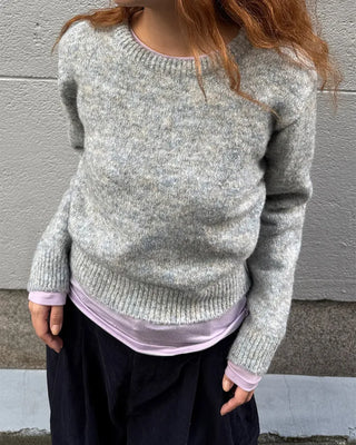 Round neck long-sleeve knit