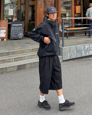 Two-pleat Bermuda shorts