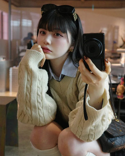 V-neck Loose Fit Cable Knit
