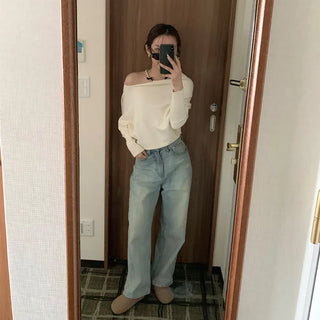 Off-shoulder knit