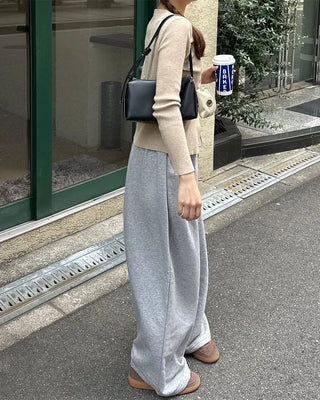 Side-tuck wide sweatpants