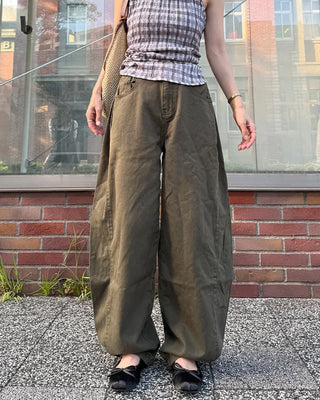 Side pintuck wide pants