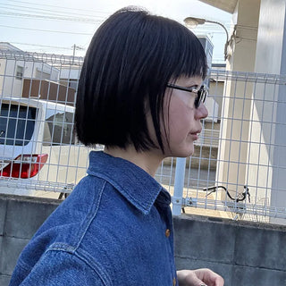 Oval frame glasses
