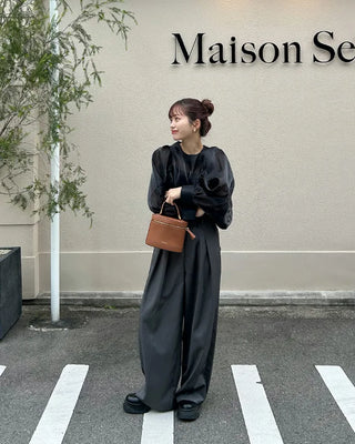 Puff-sleeve blouse
